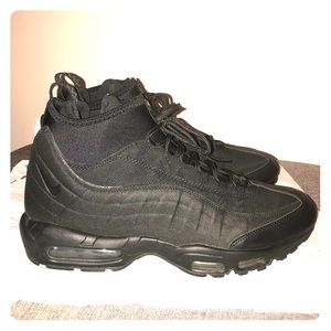 Nike Air Max ‘95 sneakerboot triple black